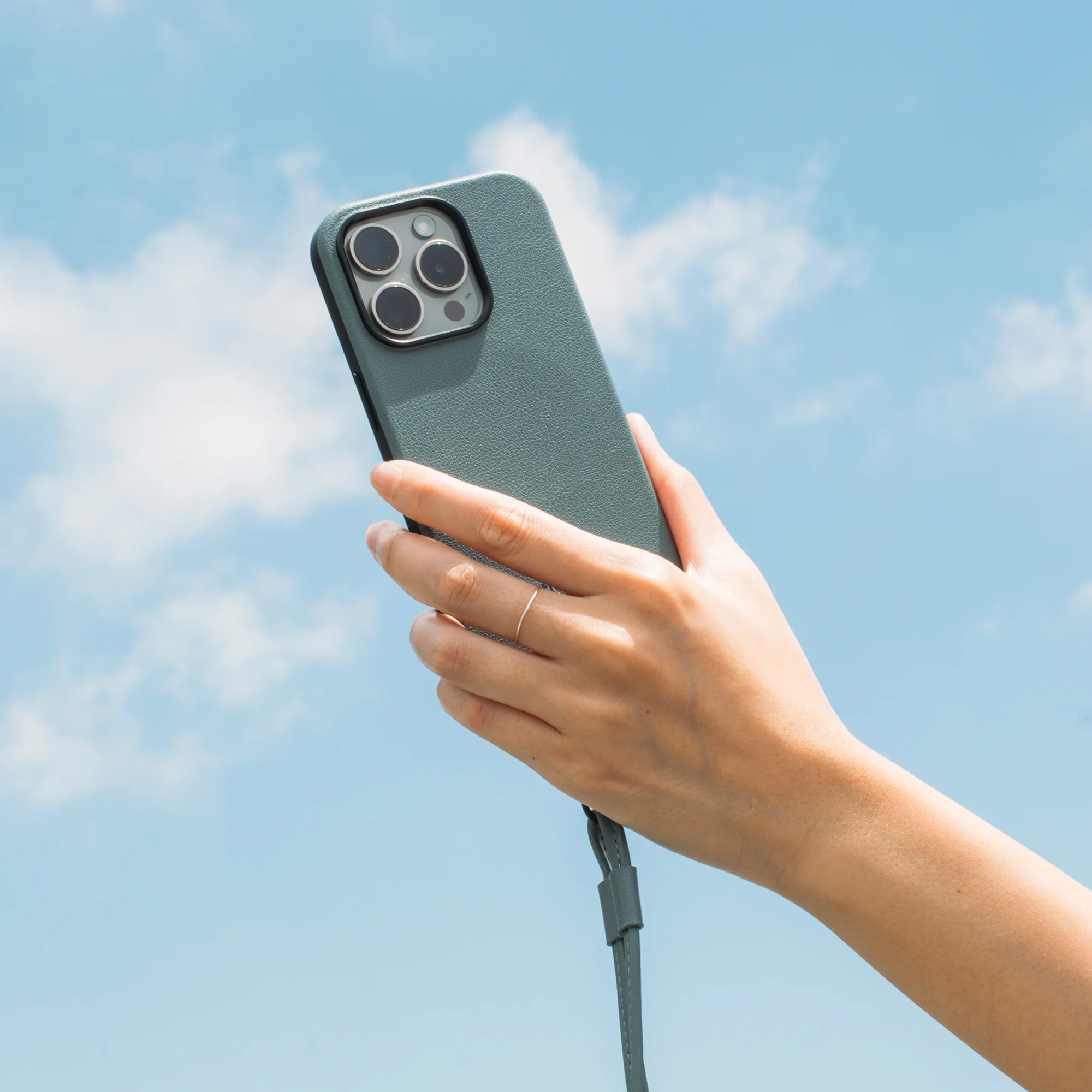 Active Case for iPhone 15 - Image 11