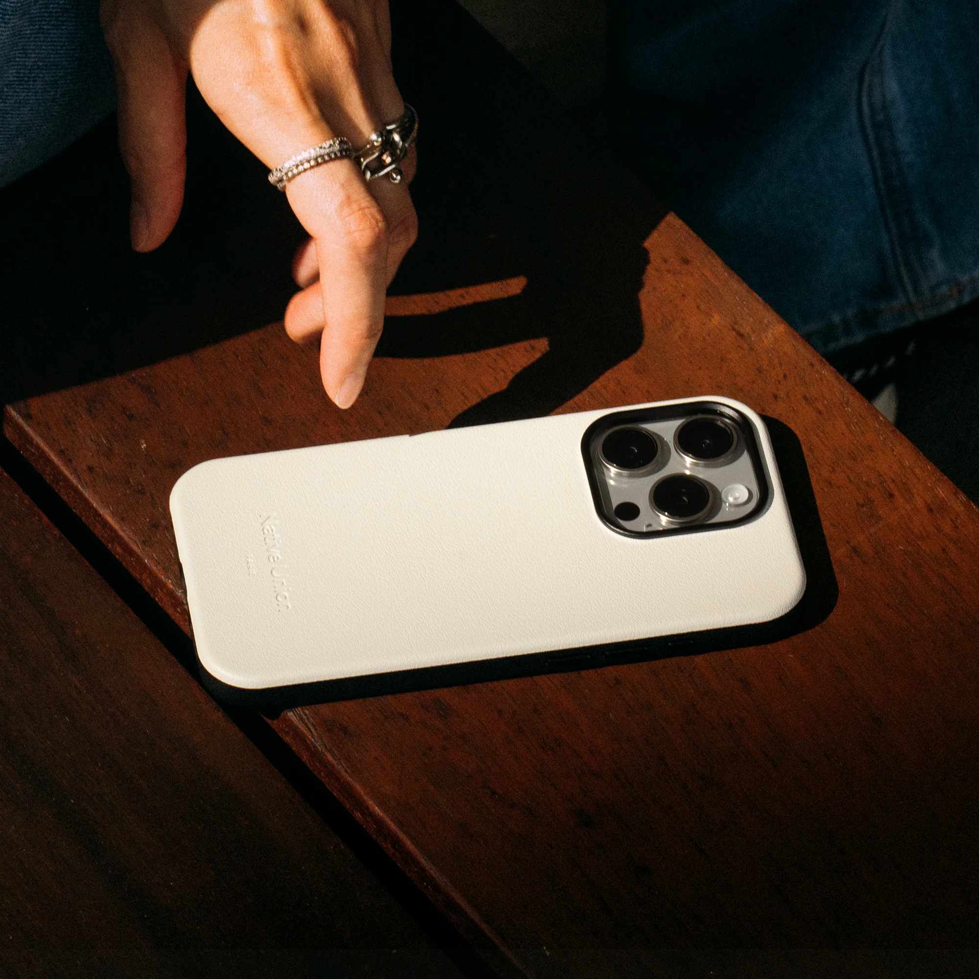 Active Case for iPhone 15 - Image 3
