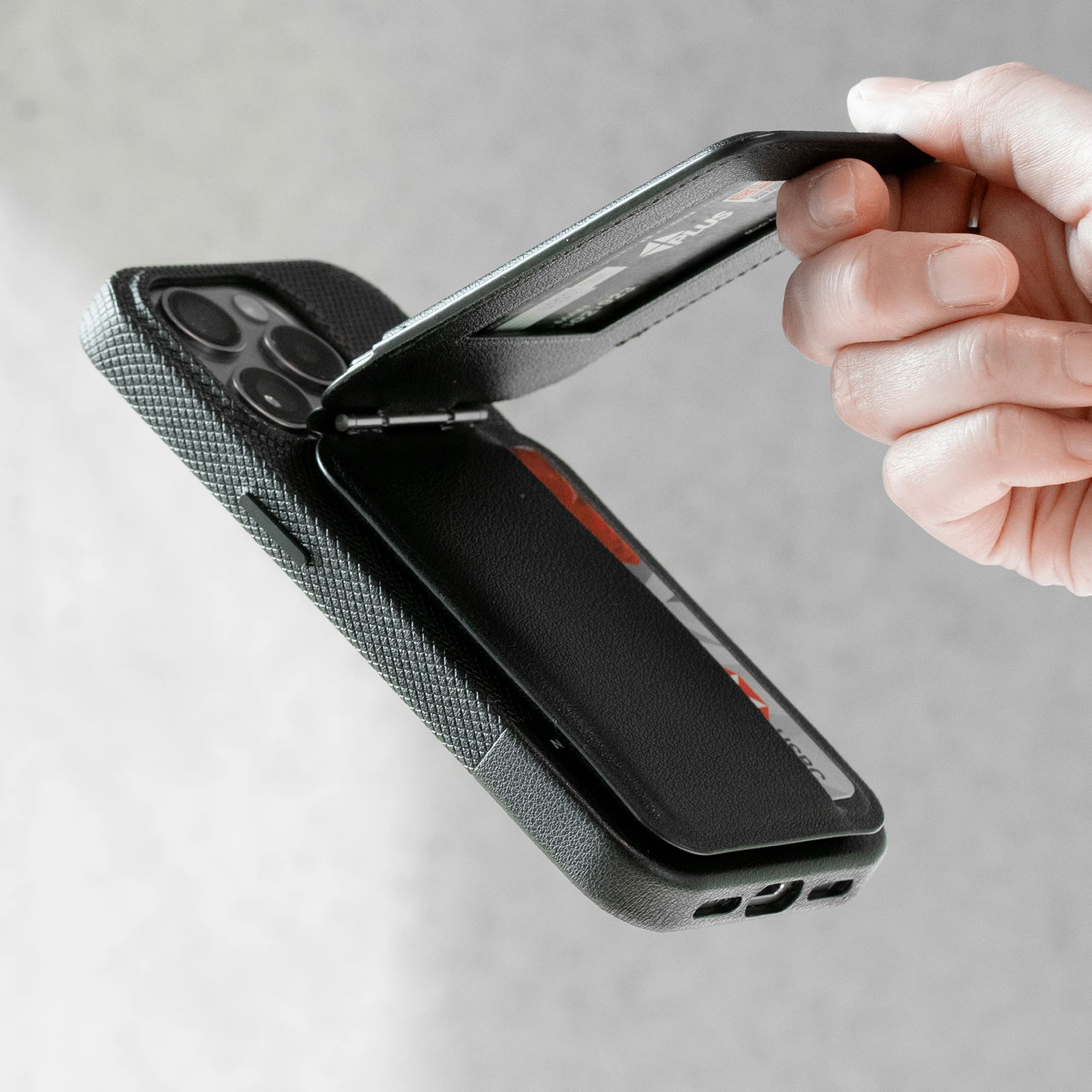Active Wallet Stand | Magnetic - Image 22