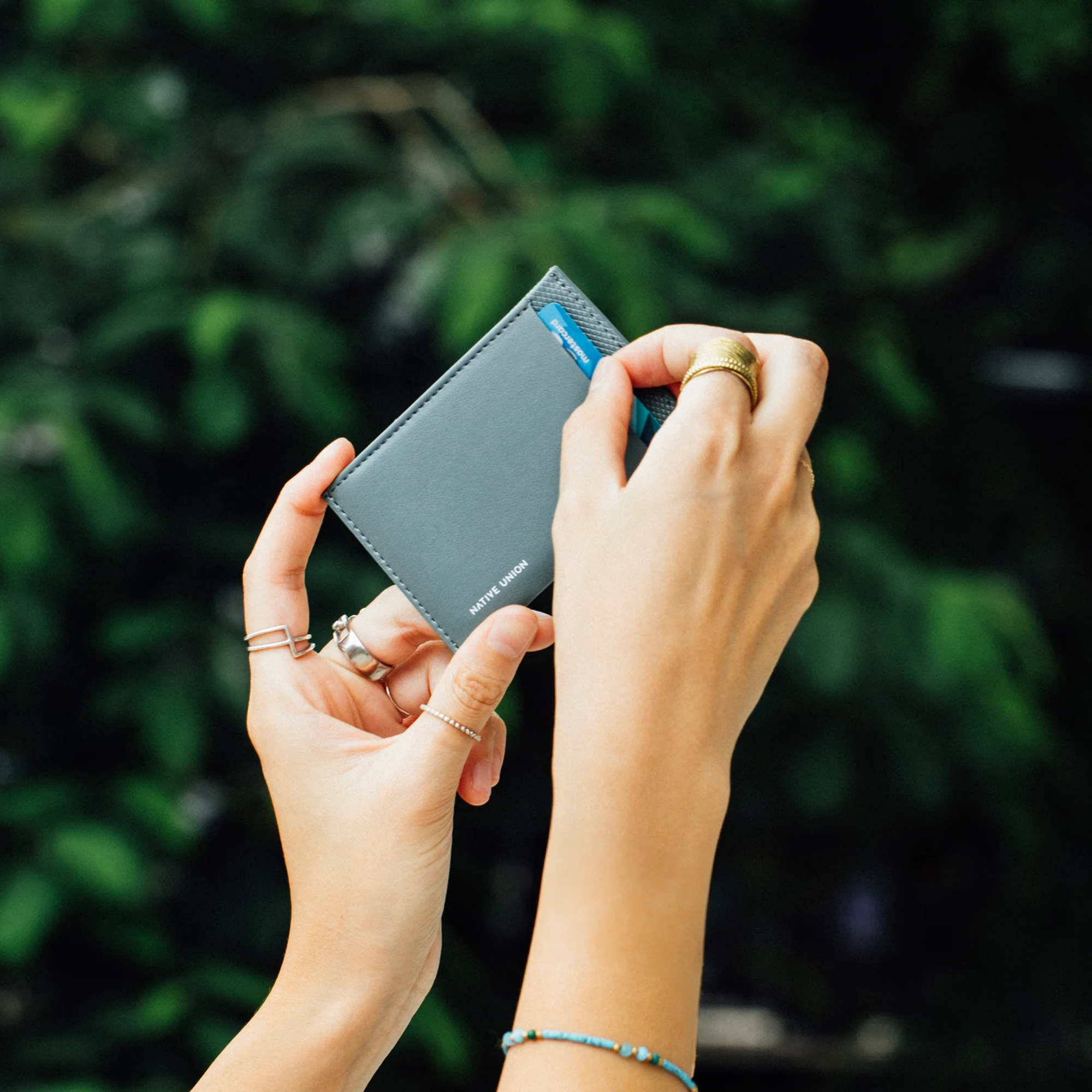 (Re)Classic Card Holder - Image 7