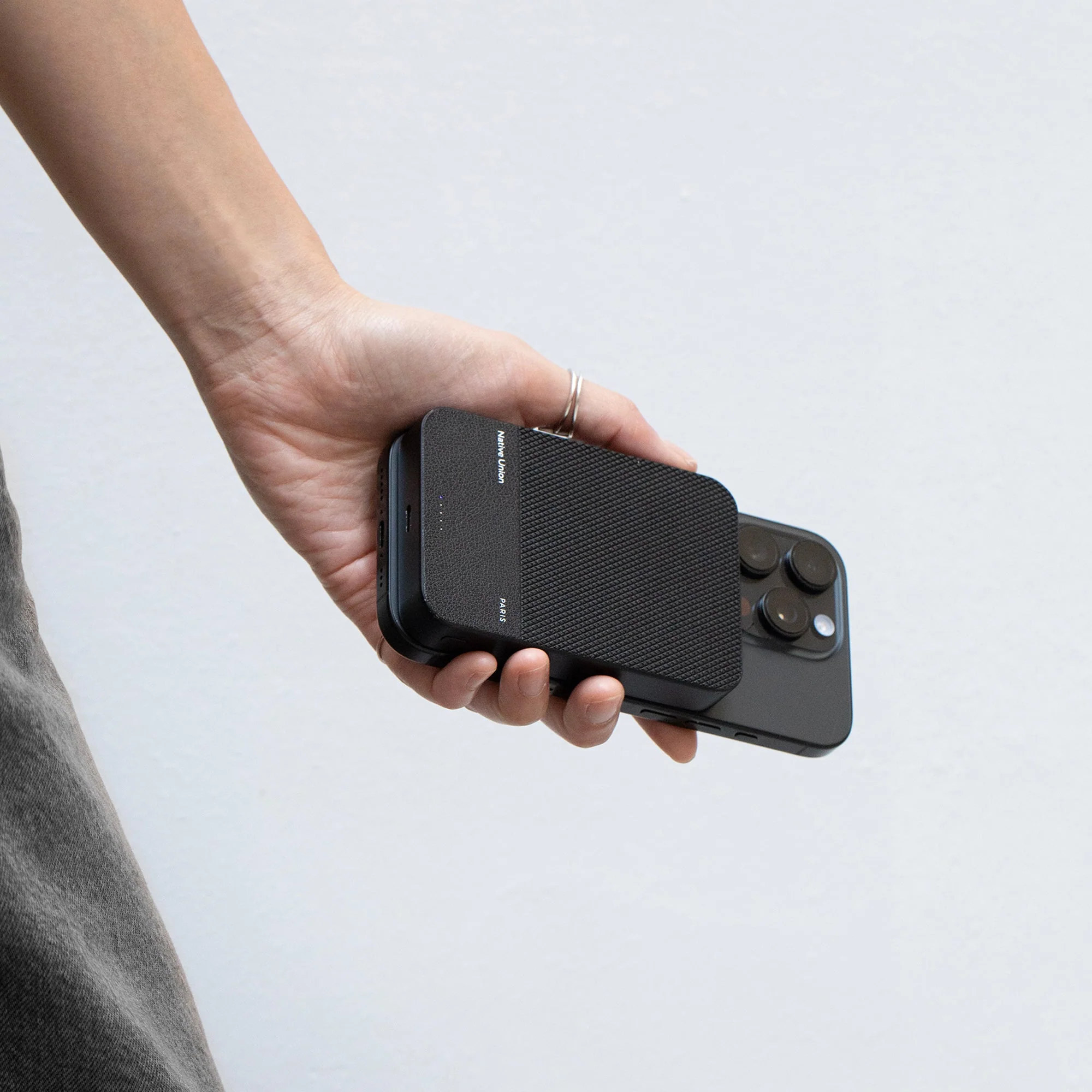 (Re)Classic Power Bank 10000mAh | Magnetic - Image 12