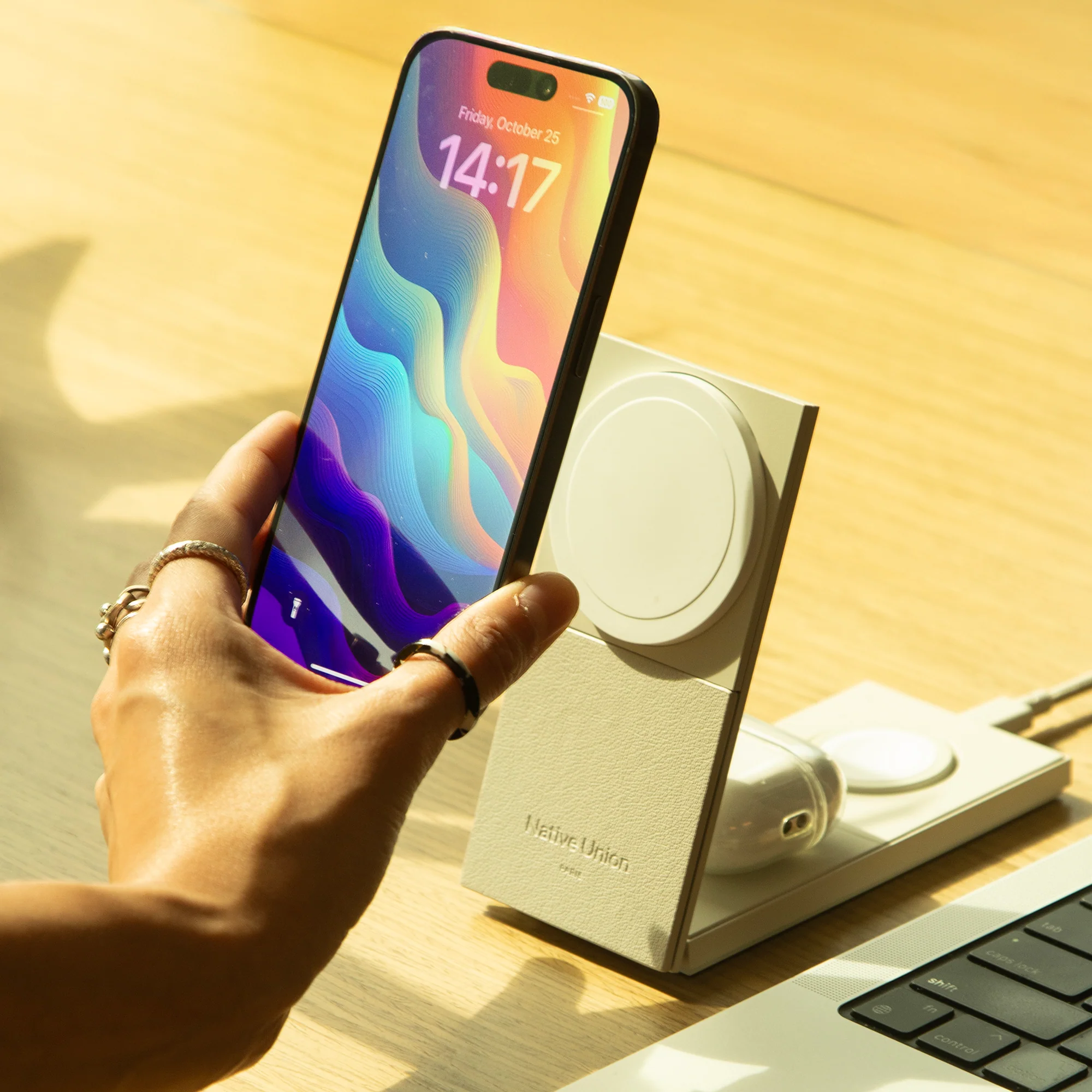 Rise 3-in-1 Magnetic Wireless Charger - Image 5