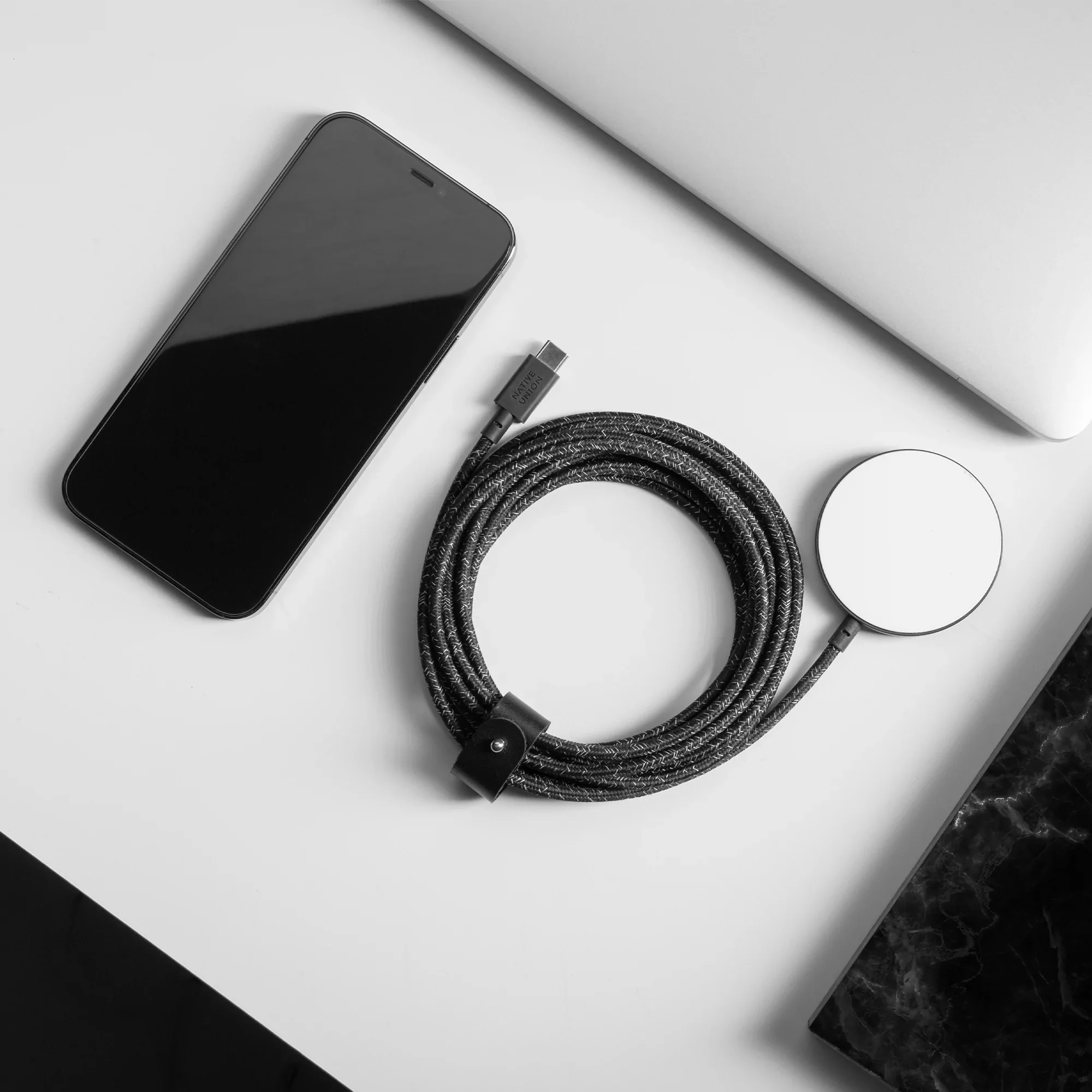 Snap Magnetic Wireless Charger - Image 5