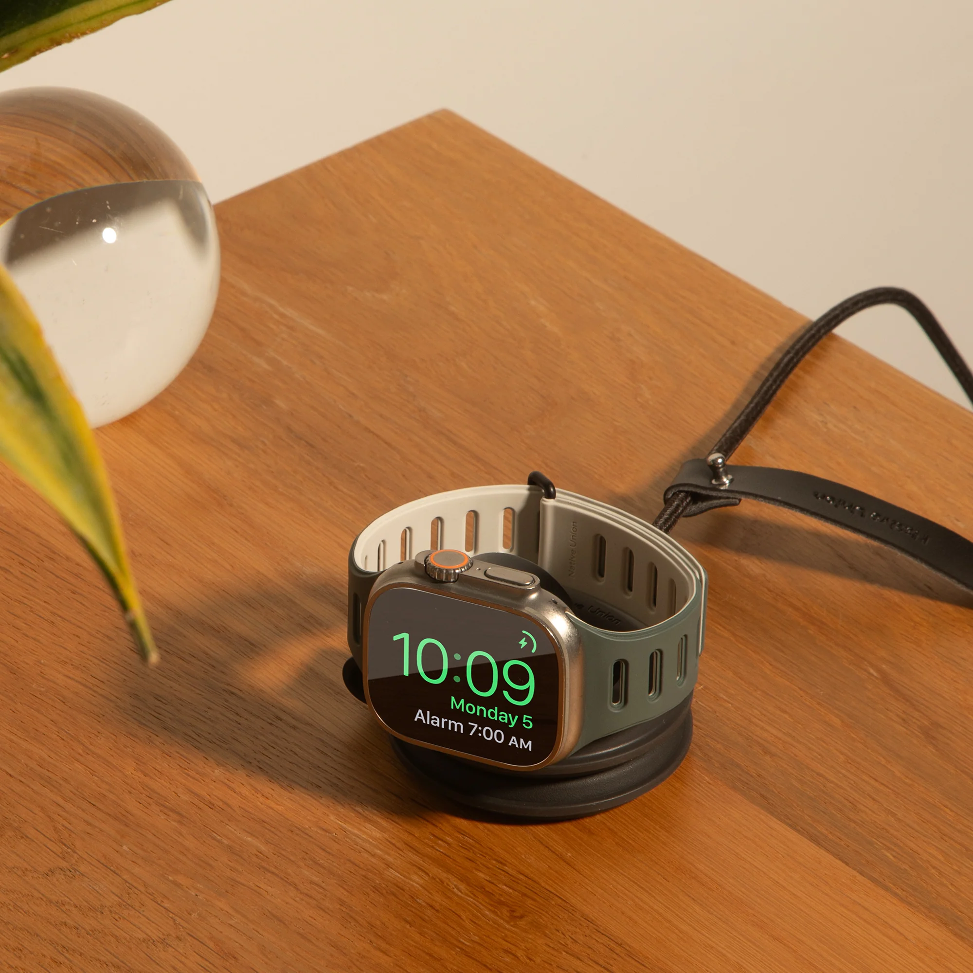 Voyage 2-in-1 Magnetic Wireless Charger - Image 7