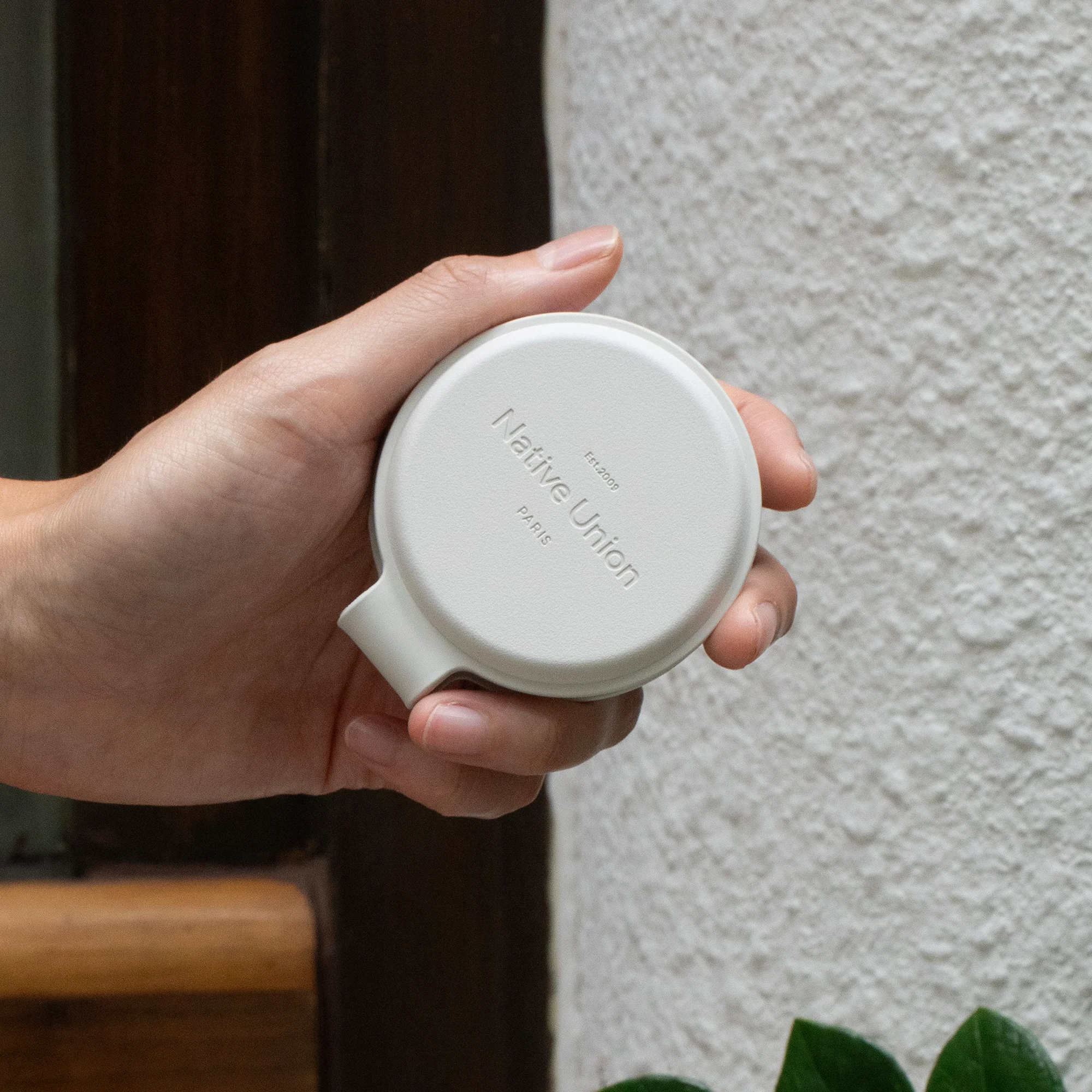 Voyage 2-in-1 Magnetic Wireless Charger - Image 8