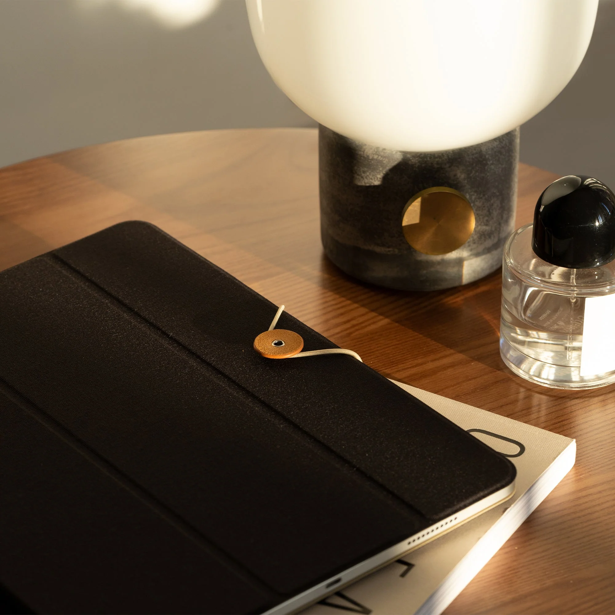 W.F.A Folio for iPad Air (M2, 5th, 4th Gen) - Image 3