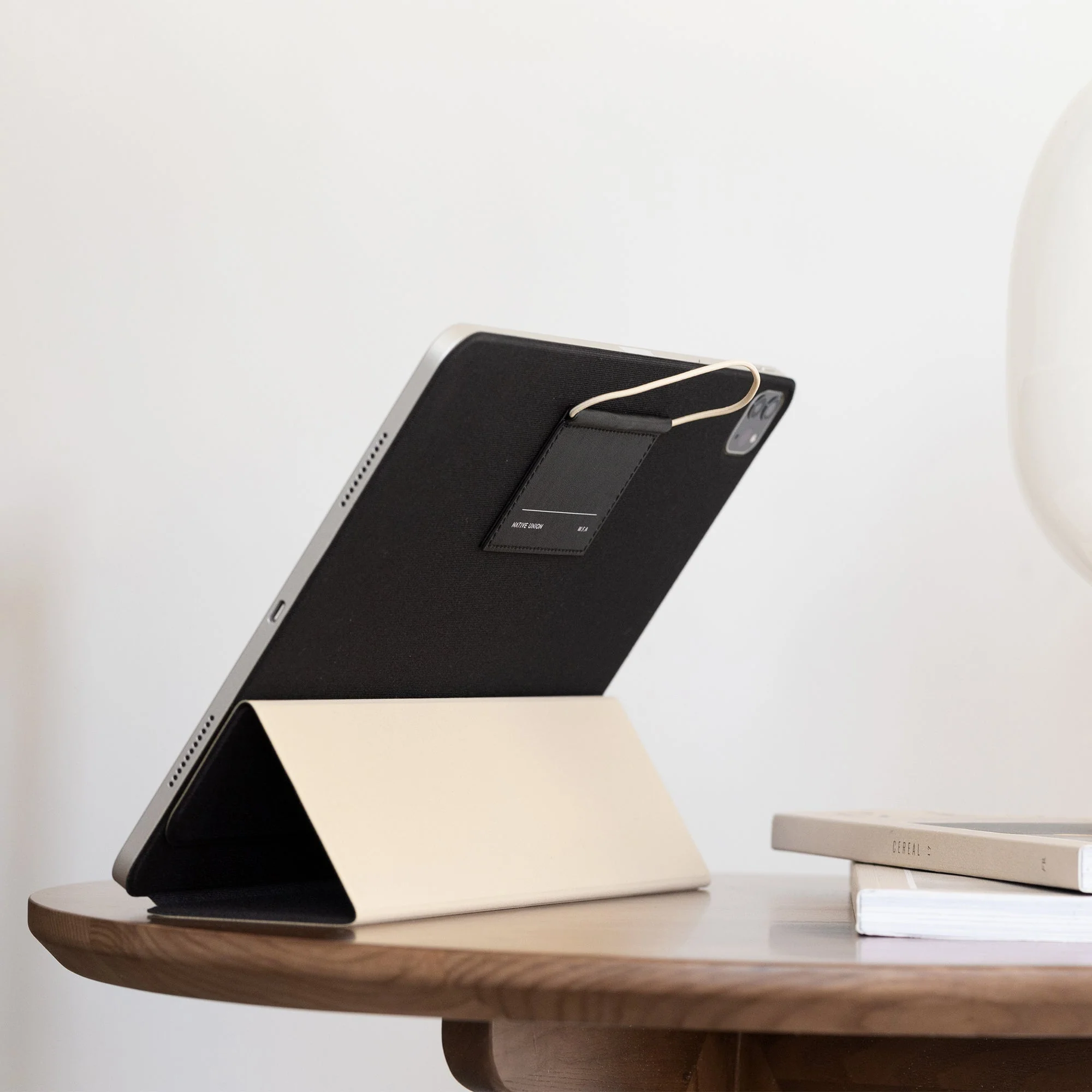 W.F.A Folio for iPad Air (M2, 5th, 4th Gen) - Image 6